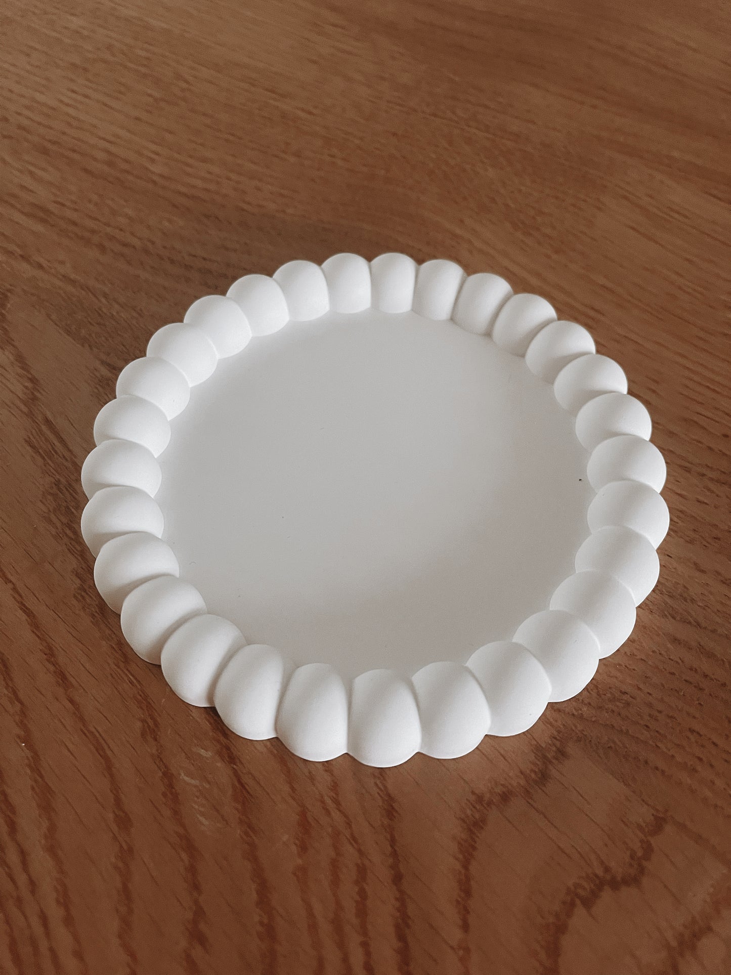 Schaaltje met bolletjesrand
