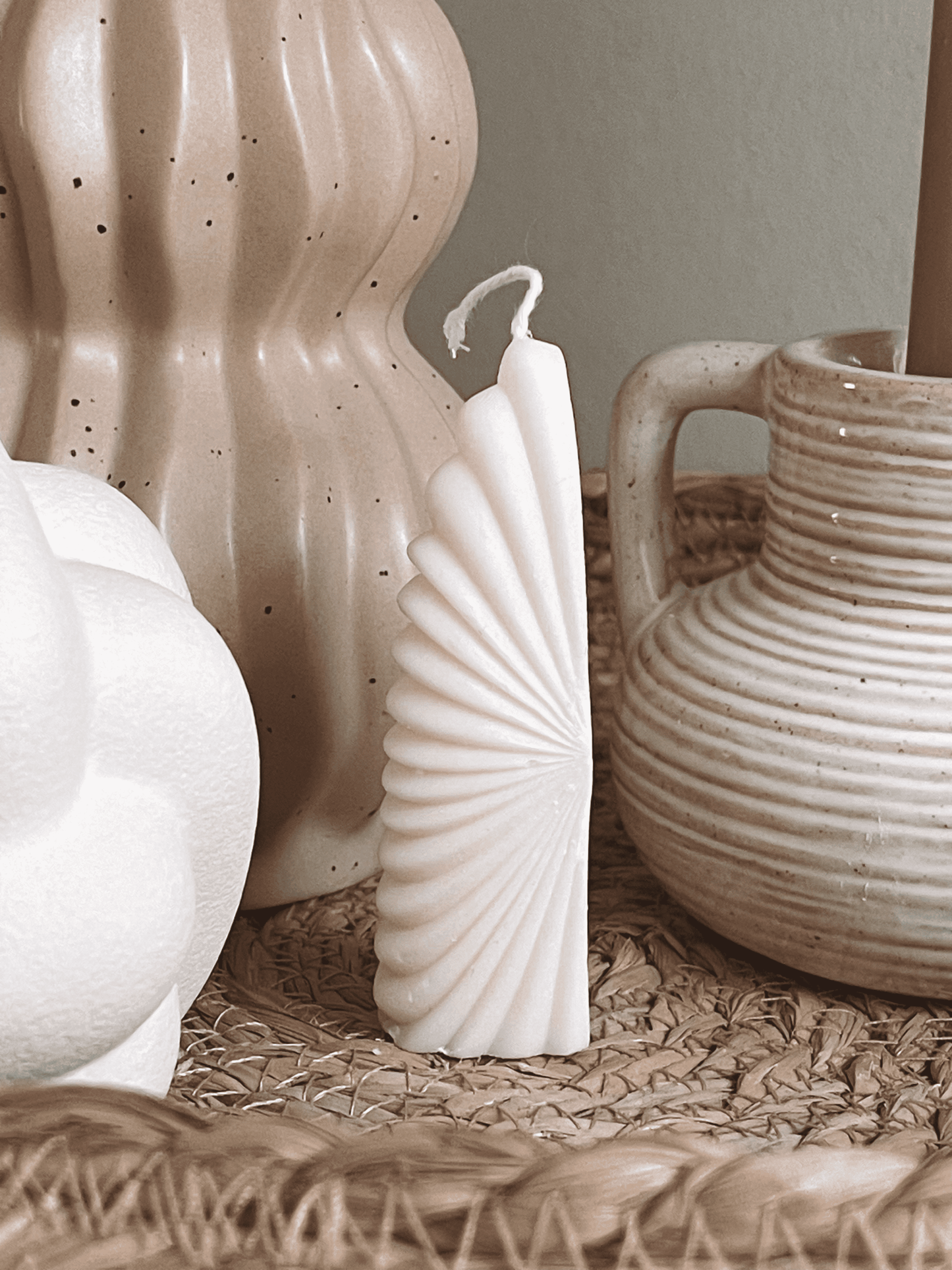 Seashell Pillar